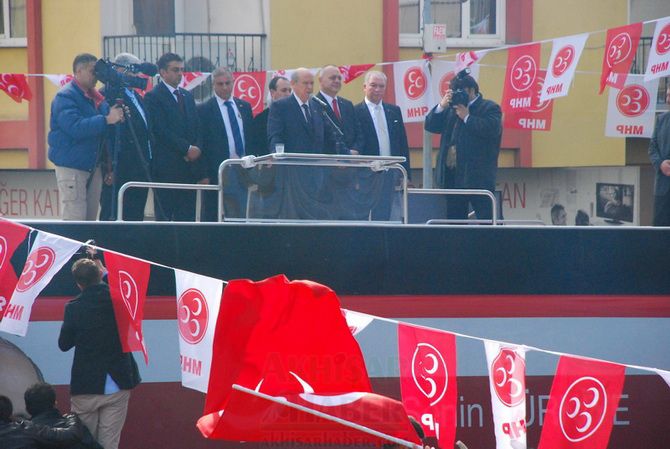 MHP LİDERi DEVLET BAHÇELİ AKHİSARLILAR İLE BULUŞTU